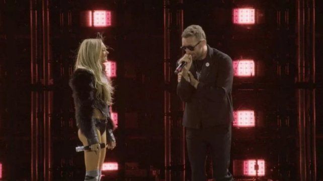 Tini Stoessel invitó al escenario a Chris Martin en su show Futttura