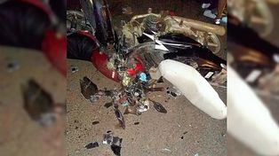 En un choque de motos murieron una nena y su abuelo