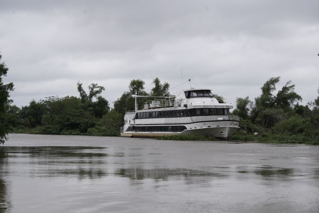 El gobierno provincial busca una salida local para el Barco Ciudad de Rosario