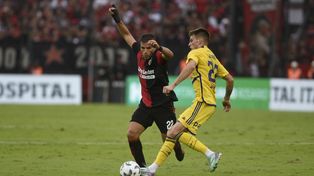 Julián Fernández hizo el tanto del descuento para Newells.