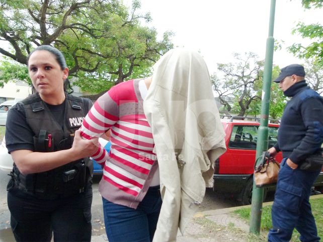 Cayó una presunta estafadora en B° Villa María Selva de Santa Fe