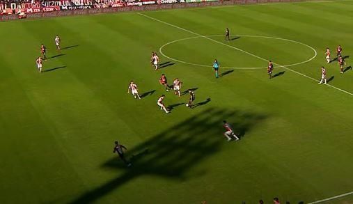 A primera vista no parece off side de Sordo