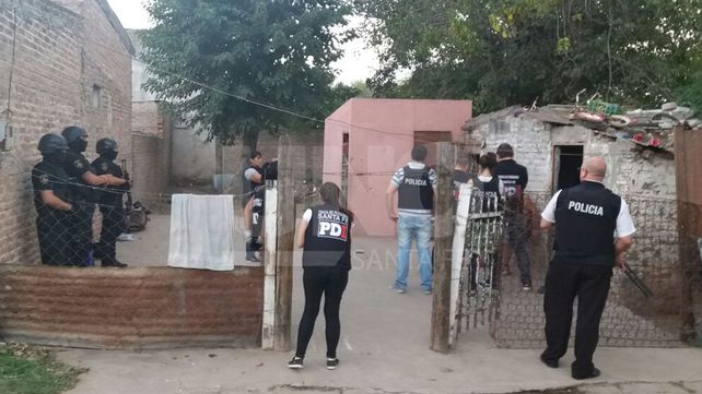 La PDI estuvo a cargo del allanamiento en el barrio San Agustín.