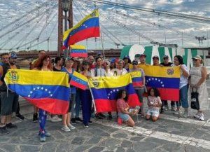 La comunidad venezolana se moviliza en Santa Fe en apoyo a la captura de Nicolás Maduro