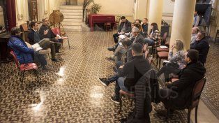 SITU realiza la primera reunión para evaluar servicios y tarifas de colectivos de Buses Paraná. Ediles oficialistas y opositores rechazan aumento del boleto