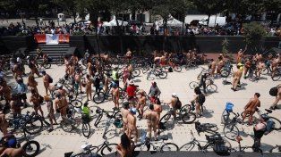 Ciclistas desnudos invadieron las calles de Ciudad de México