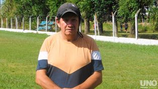 Claudio Nickus es el vicepresidente y coordinador deportivo del Club Nuevo Horizonte de Santa Fe.
