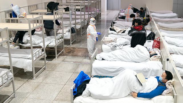 Bajan los casos en Estados Unidos pero creen que no es por la vacuna sino una depresión natural