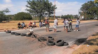 Se levantó de manera parcial la veda y los pescadores podrán volver a trabajar