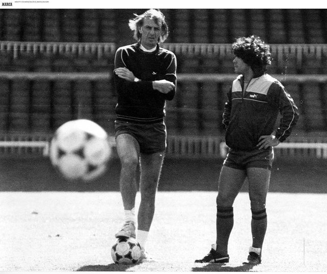 César Luis Menotti y Diego tuvieron una relación con altibajos. El DT no lo convocó para Argentina 78 pero le dio la camiseta 10 en España 82.