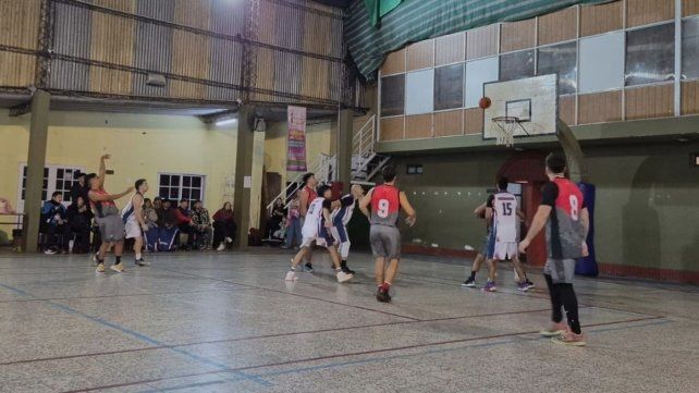 Kimberley le ganó el duelo de punta a Atlético Franck en el Promocional