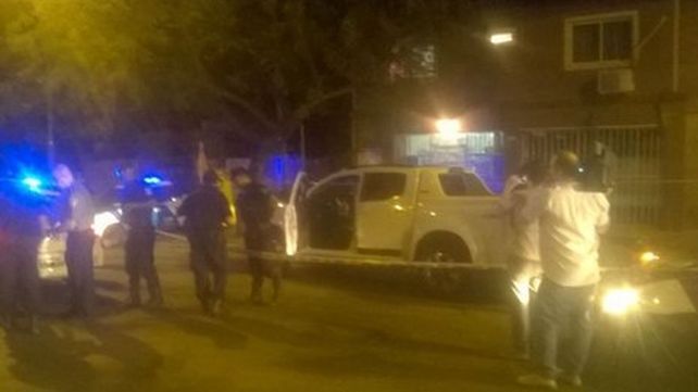 Balearon el vehículo que conducía el vicepresidente segundo de Newells Old Boys