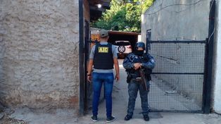 El muchacho quedó detenido tras un allanamiento en Pasco y Berutti.