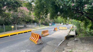 La intervención en calle Güemes, en Paraná, consiste en la reconstrucción del talud con muro, desagües, drenes, relleno y compactación.