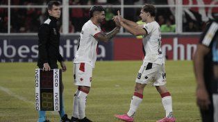 No será uno por el otro. Todo indica que por primera vez los creativos leprosos, Banega y Miljevic, serían de la partida.