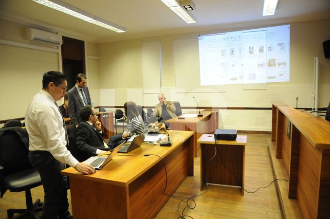 En Sala I. Con proyector