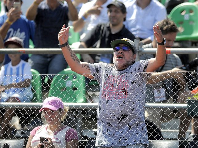 Maradona disparó munición gruesa contra el Patón Bauza por haber ido a visitar a Mauro Icardi.&nbsp;