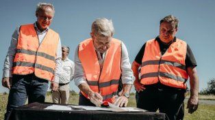En la ruta 20, Rogelio Frigerio dio inicio formal al plan de recuperación vial entrerriano. Detalles del Plan