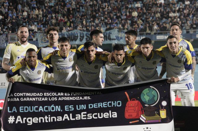 Los once de Central que iniciaron en el último partido del Apertura