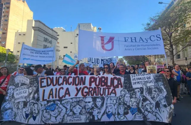 Las sedes de Artes Visuales (Uader) y Trabajo Social (UNER) permanecen tomadas.