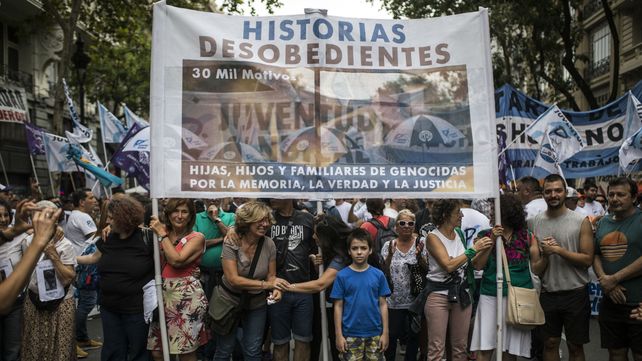 La hija de un represor que eligió ser una maestra desobediente