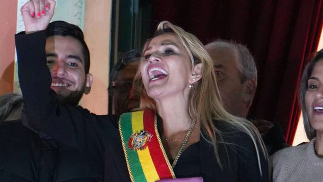 Se hallaron las municipones argentinas que habrían sido enviadas como contrabando ilegal por la gestión de&nbsp;Mauricio Macri a Bolivia durante el golpe de Estado del 2019 que derrocó a Evo Morales.