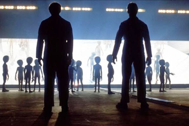 Afirman que Estados Unidos está dirigido por extraterrestres