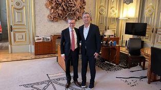 El alcalde de Lisboa, Carlos Moedas, recibió en su despacho al intendente Pablo Javkin.