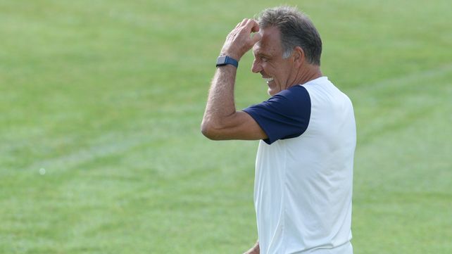Miguel Angel Russo no quedó para nada conforma con lo que vio en Lanús y piensa de qué manera mejorar al equipo.