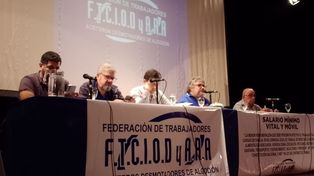 El secretario general de la Federación Aceitera y Desmotadora de Algodón, Daniel Yofra, encabezó la apertura del 13º plenario de delegadas y delegados del gremio que se realiza en Buenos Aires.