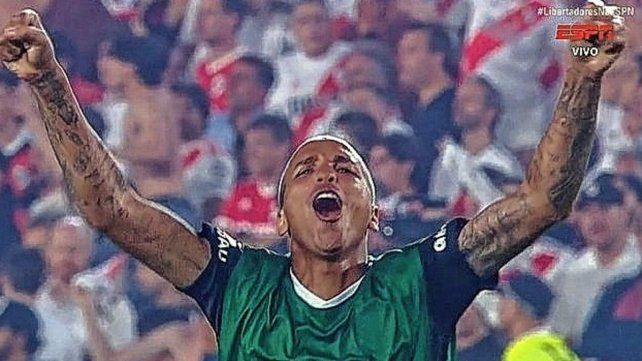 Deyverson festejando el paso a la final ante River.