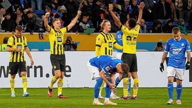 Borussia Dortmund sumó una victoria que lo dejó en lo más alto de la Bundesliga.