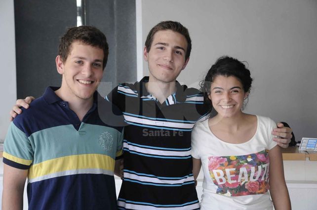 Plata, bronce y diploma de Física, para alumnos de la EIS