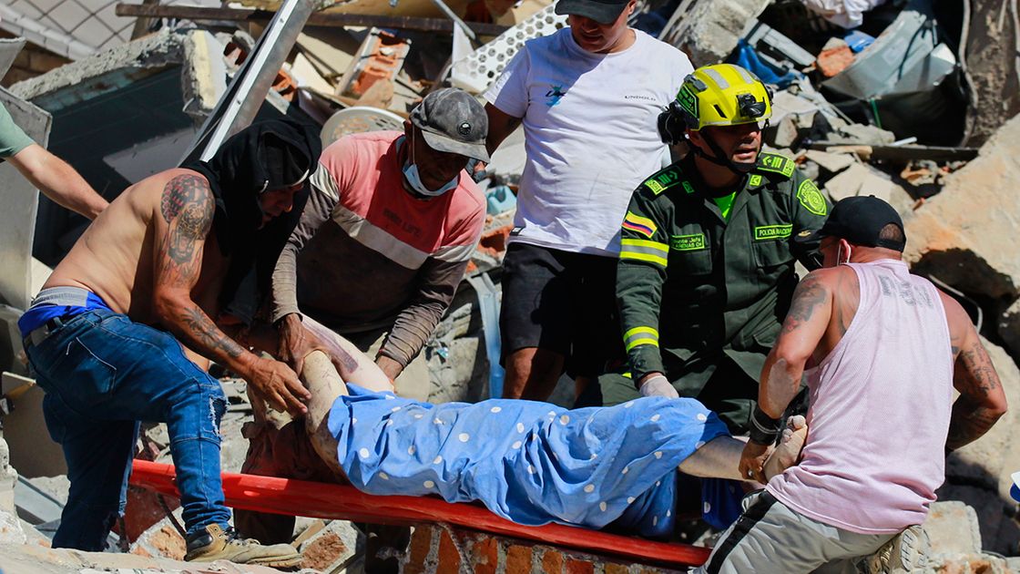 240 muertos en Colombia: el sismo de magnitud 7,4 en Chocó elevó la cifra de fallecidos y colapsó hospitales.