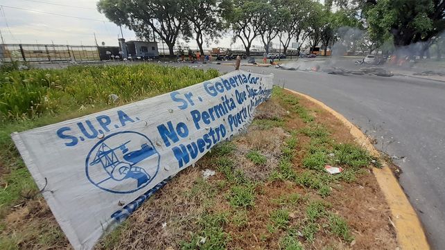 El Supa lleva adelante una medida de protesta por cesantías y reticencia de la empresa para discutir salarios. 