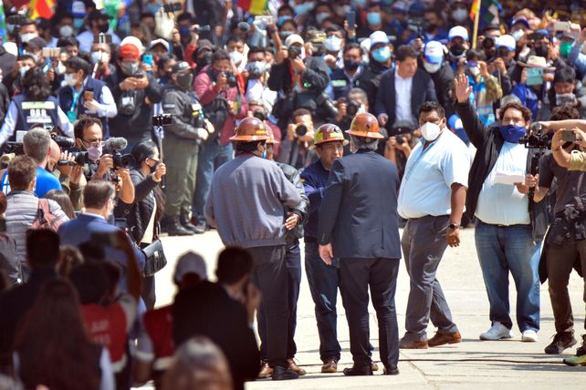 Alberto Fernández despidió al expresidente de Bolivia y a su exvicepresidente