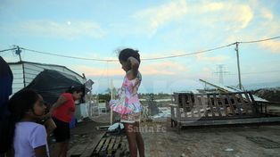 A un mes de las intensas lluvias y con el río en baja, aún hay 667 personas evacuadas