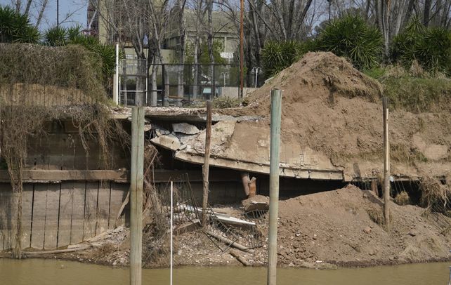 Se derrumbó el espigón Maciel en zona norte y quedó casi destruido