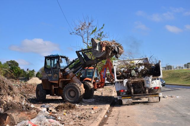 Las máquinas trabajarán frente a la multinacional. Foto prensa Municipalidad de Paraná.&nbsp;