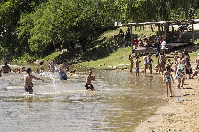 Verano.&nbsp;Los rinconeros disfrutan del renovado espacio recreativo