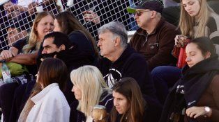 El Tata Martino está en el Oleta para seguir a Argentino, el equipo de su hijo Gede.