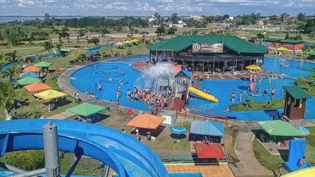 El menor fue encontrado en una pileta de las Termas de Federación y permanece internado.