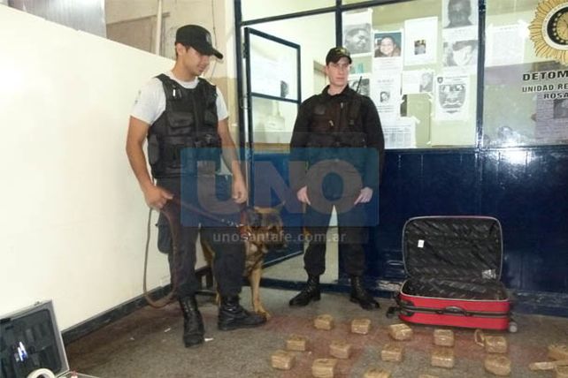 Secuestraron 40 kilos de cocaína en la terminal de colectivos de Rosario