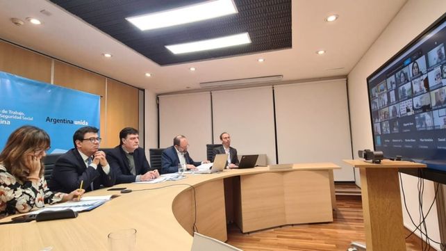 El Consejo del Salario sesionó bajo la supervisión del ministerio de Trabajo de forma virtual.