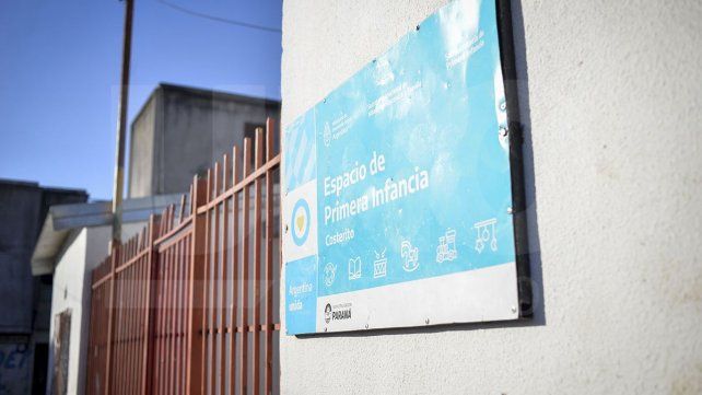 Barrio 1° de Julio: construyen un playón polideportivo e inaugurarán un mural