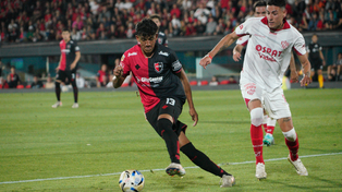 Facundo Guch siempre intentó desnivelar en el ataque de Newells.