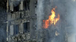 Al menos seis muertos y 50 heridos en el incendio de un edificio de Londres