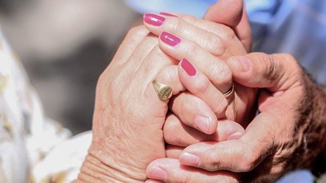 En caso de que la Ley Bases se aprobada en Senado las personas con 65 años que no cuenten con 30 años de aportes no podrán acceder a una jubilación