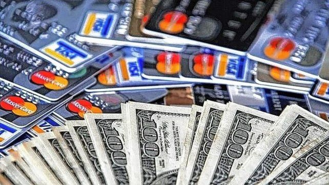 Dólar tarjeta: las operaciones tendrán recargo del 60%