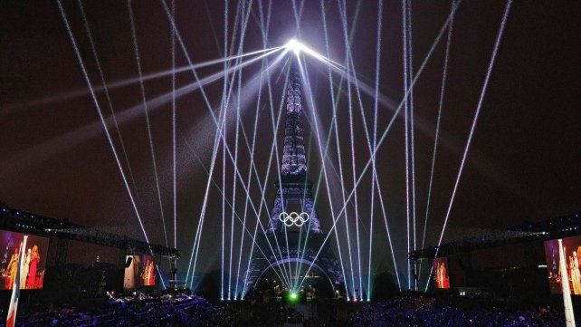 La Torre Eiffel fue protagonista de la ceremonia inaugural.